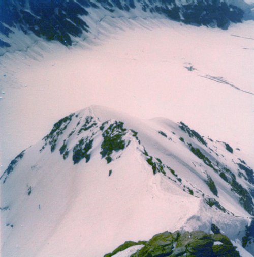 On SE Ridge of Monch - normal ascent route from the Jungfraujoch