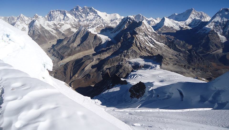 Everest ( 8850m ), Peak 41 and Makalu from Mera Peak