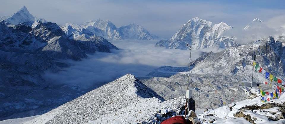 Ama Dablam and the Khumbu Glacier from Kallar Pattar