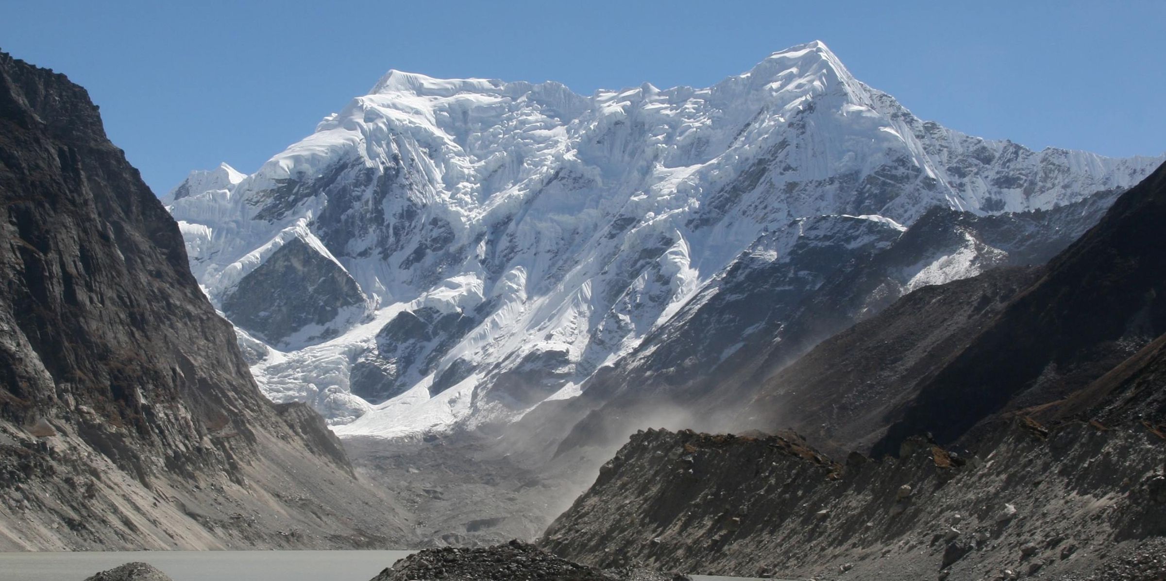 Parchamo / Parchoma ( 6273m ) and Mt.Bigphero Go Char from the Trakarding Glacier