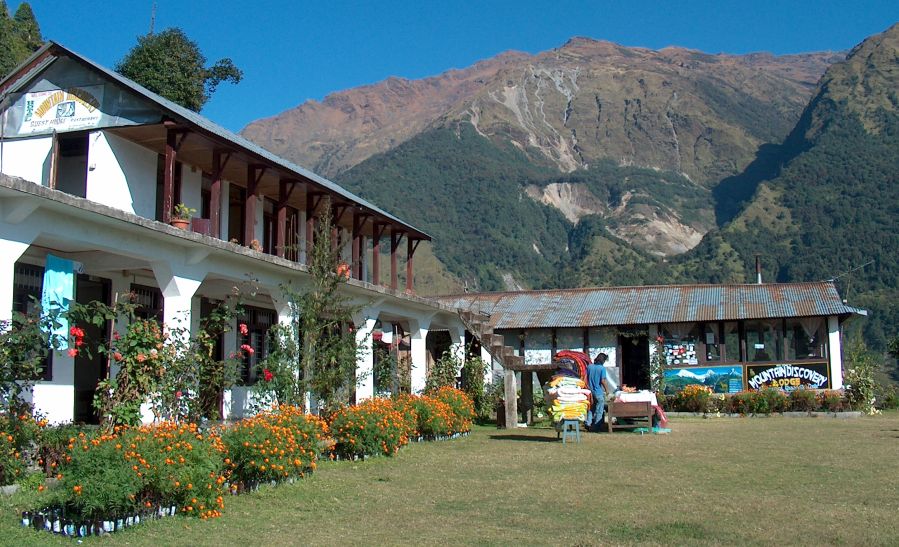 Trekking Lodge in Chomrong