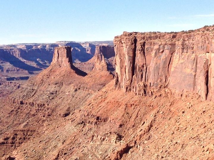 Cliffs at Dead Horse Point on " Island in the Sky "