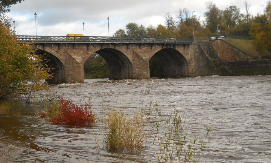 Bothwell Bridge over the River Clyde