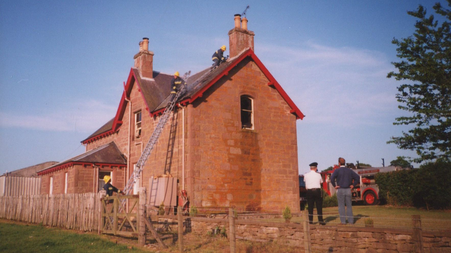 Fire at farmhouse at Cargill