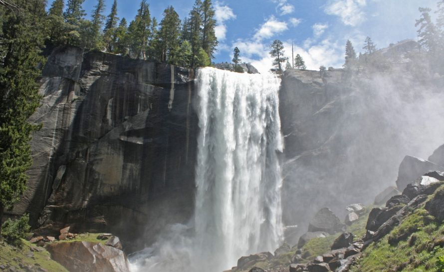 Vernal Falls in Yosemite Valley